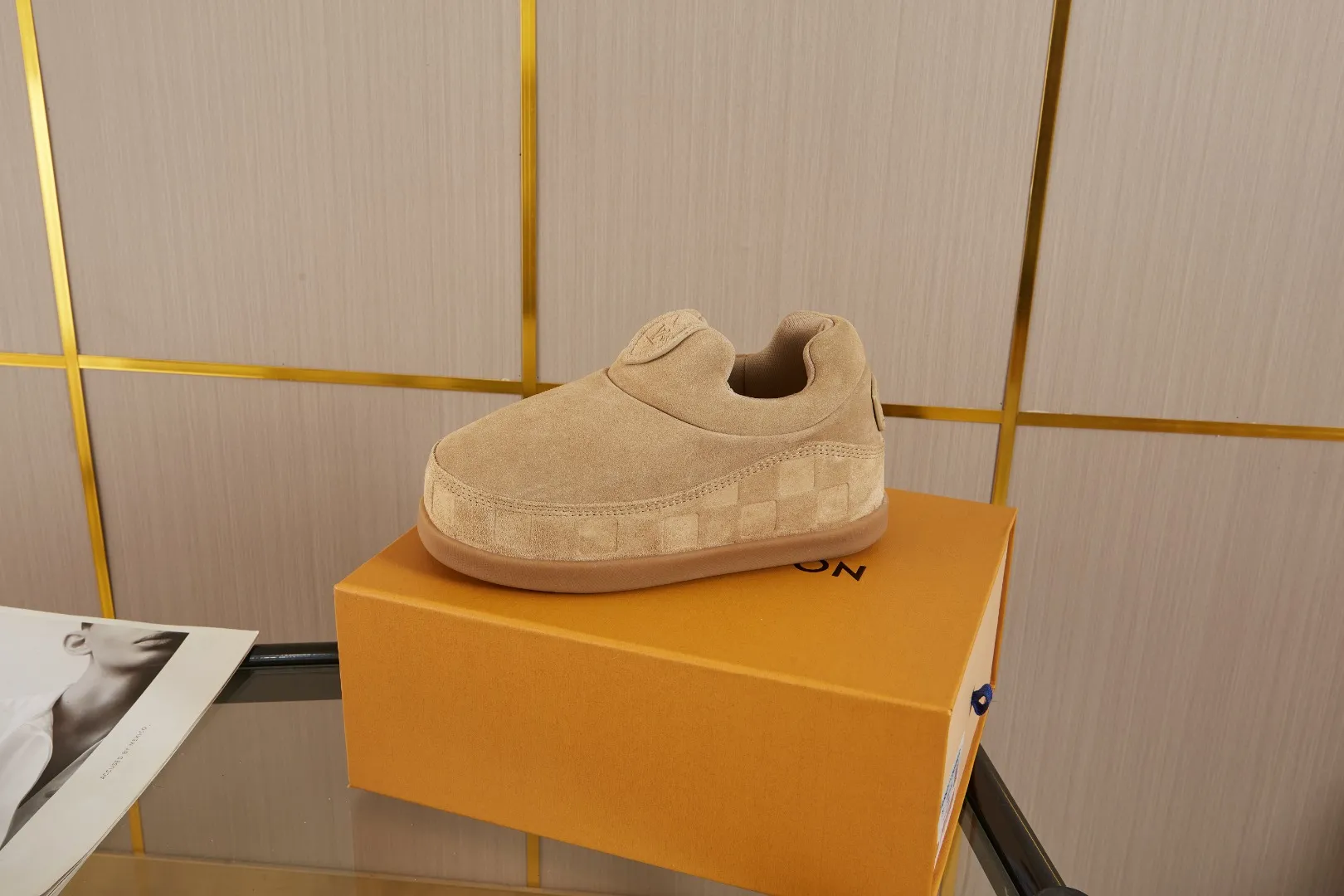 💰💰💰 660 hot items 🆕🆕🆕𝙇𝙑🔥New models are on the shelves🔥 Louis Vuitton 25ss, LV co-branded nigo YETI Fat Ding is ugly and cute, many internet celebrities have put it on the show, a classic and versatile item. Fabric: imported high mercerized cowhide suede. Lining: High-grade elastic mesh, original molded outsole. Size: women's clothing, 35-41 (customized for women's 40 and 41), men's clothing 39-46 (customized for 45-46)
